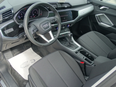 Audi Q3 35 TFSI / S-TRONIC / S LINE / PANO /CARPLAY