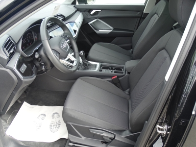 Audi Q3 35 TFSI / S-TRONIC / S LINE / PANO /CARPLAY