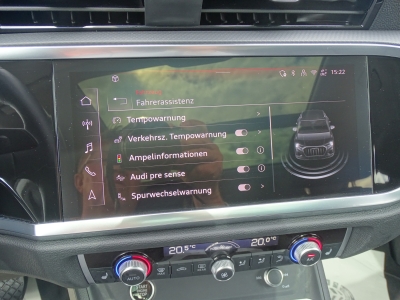 Audi Q3 35 TFSI / S-TRONIC / S LINE / PANO /CARPLAY