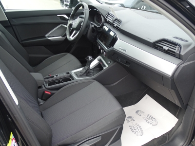Audi Q3 35 TFSI / S-TRONIC / S LINE / PANO /CARPLAY