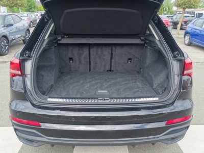 Audi Q3 35 TFSI / S-TRONIC / S LINE / PANO /CARPLAY
