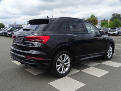 Audi Q3 35 TFSI / S-TRONIC / S LINE / PANO /CARPLAY