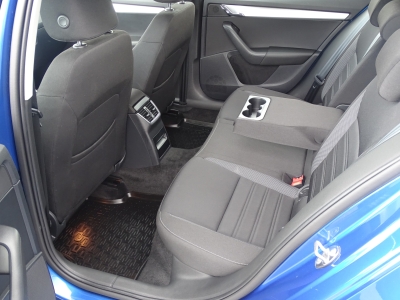 Skoda Octavia 1.5 Ambition / R-KAMERA / SHZ/SMART-LINK