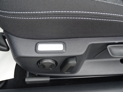 VW Passat 1.5*DSG*LED*APP C.*AHK*RFK*SHZG*PDC*ACC*