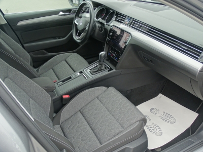 VW Passat 1.5*DSG*LED*APP C.*AHK*RFK*SHZG*PDC*ACC*