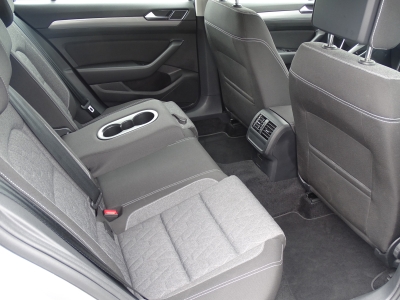 VW Passat 1.5*DSG*LED*APP C.*AHK*RFK*SHZG*PDC*ACC*