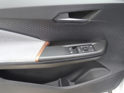 CUPRA Born 58 kwh 150 kw Kamera / NAVI / SHZ / AHK 