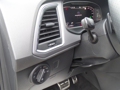 Seat Ateca 2.0 TDI*FR*DSG*AHK*LED*DAB*NAVI*RFK*SHZG*