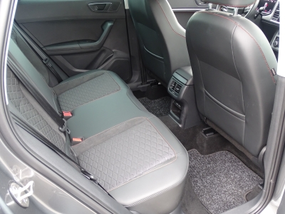 Seat Ateca 2.0 TDI*FR*DSG*AHK*LED*DAB*NAVI*RFK*SHZG*