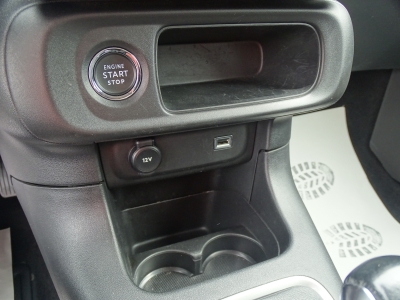 Citroen C3 1.2 Shine Pack*NAVI*DAB*LED*RFK*CARPLAY*TEMP*