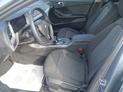 BMW 118i Advantage*STEPTRONIC*LED*SHZG*NAVI*DAB*PDC*