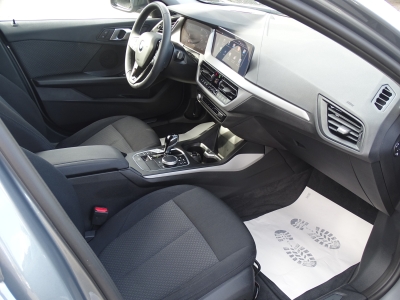 BMW 118i Advantage*STEPTRONIC*LED*SHZG*NAVI*DAB*PDC*