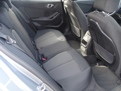 BMW 118i Advantage*STEPTRONIC*LED*NAVI*SHZG*PDC*DAB*