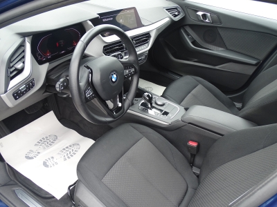 BMW 118i Advantage*STEPTRONIC*LED*NAVI*SHZG*PDC*DAB 