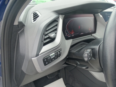 BMW 118i Advantage*STEPTRONIC*LED*NAVI*SHZG*PDC*DAB 