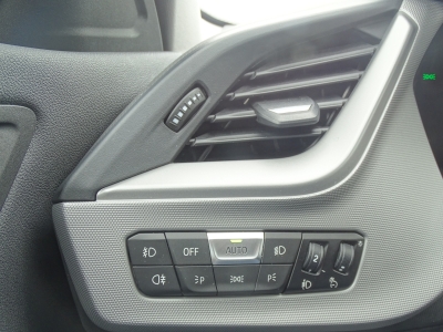 BMW 118i Advantage*STEPTRONIC*LED*NAVI*SHZG*PDC*DAB 