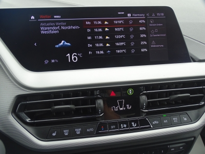BMW 118i Advantage*STEPTRONIC*LED*NAVI*SHZG*PDC*DAB 