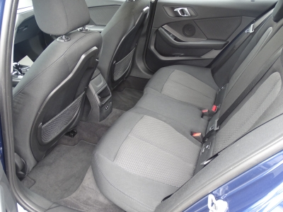 BMW 118i Advantage*STEPTRONIC*LED*NAVI*SHZG*PDC*DAB 