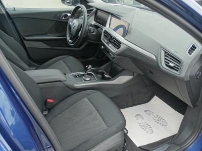 BMW 118i Advantage*STEPTRONIC*LED*NAVI*SHZG*PDC*DAB 
