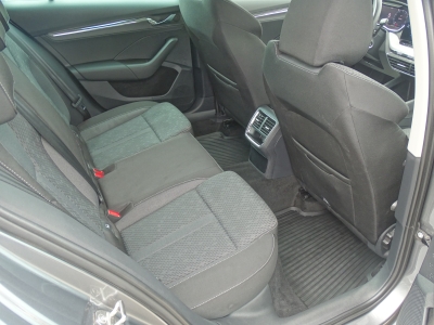 Skoda Octavia 1.5 STYLE*DSG*MATRIX*NAVI*DAB*RFK*PDC*