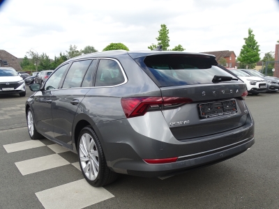 Skoda Octavia 1.5 STYLE*DSG*MATRIX*NAVI*DAB*RFK*PDC*