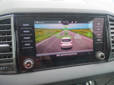 Skoda Karoq 1.5 Sportline*DSG*LED*PANO*SHZ*AHK*CARPLAY