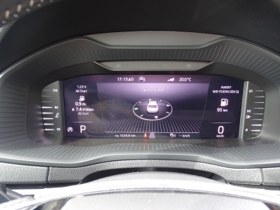 Skoda Karoq 1.5 Sportline*DSG*LED*PANO*SHZ*AHK*CARPLAY