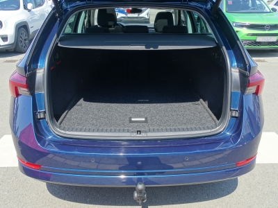 Skoda Octavia 2.0 TDI*LED*PANO*AHK*SHZG*NAVI*ACC*DAB*