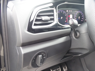 VW T-Roc 1.5 R-Line*DSG*RFK*SHZG*APP COONECT*ACC* 