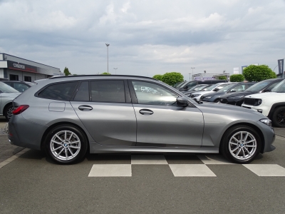 BMW 320 d xDrive*NAVI*LED*SHZG*DAB*LIVE COCKPIT*PDC*