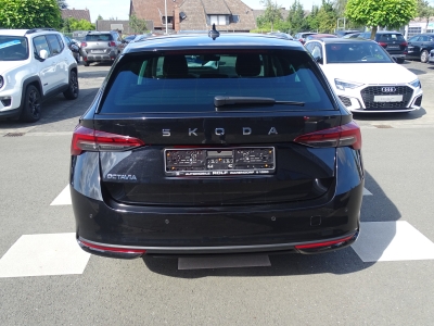 Skoda Octavia 1.5 TSI*Selection*DSG*LED*RFK*DAB*SHZG*