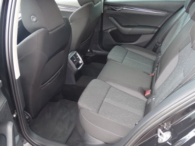 Skoda Octavia Style*4x4*DSG*AHK*LED*DAB*RFK*SHZG*GJR*