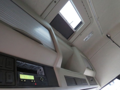 VOLVO (S) Truck FM 380 LBW 2to Tautli.+Edscha 