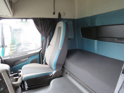 VOLVO (S) Truck FM 380 LBW 2to Tautli.+Edscha 