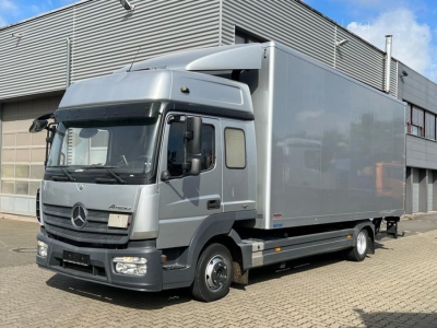 Mercedes-Benz Atego 818 L Möbelkoffer gr.Fhs+Sitzreihe
