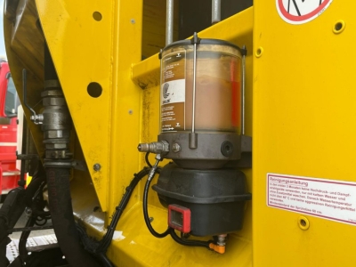 Mercedes-Benz Antos 2533 L/6x2/ENA Zoeller + Schüttung