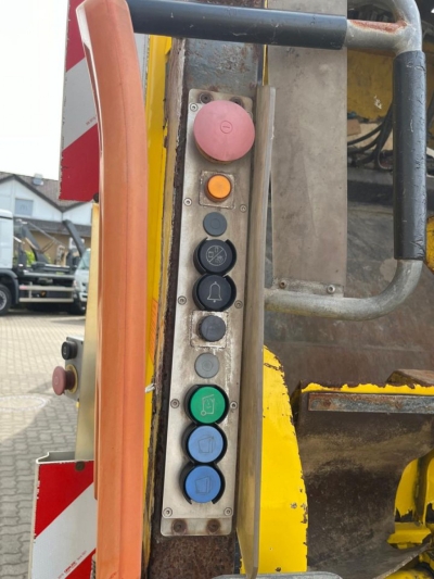 Mercedes-Benz Antos 2533 L/6x2/ENA Zoeller + Schüttung