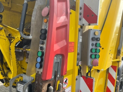 Mercedes-Benz Antos 2533 L/6x2/ENA Zoeller + Schüttung