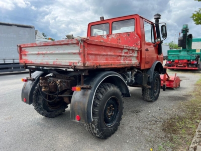 Mercedes-Benz Unimog U 424 Front+Heckhydraulik Besen 