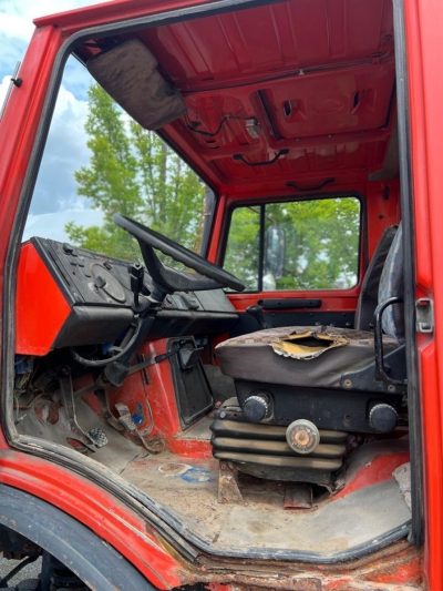 Mercedes-Benz Unimog U 424 Front+Heckhydraulik Besen 