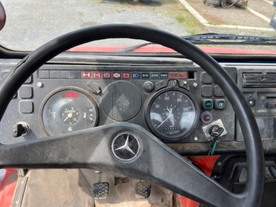 Mercedes-Benz Unimog U 424 Front+Heckhydraulik Besen 
