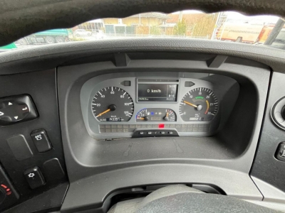 Mercedes-Benz Axor 1829 AK 4x4 AK+Streuer+Schild+Kehrmaschine