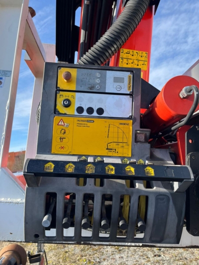 ANDERE  Kran: Palfinger PK 9002-EH