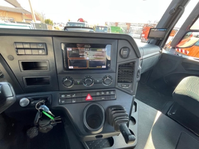 Mercedes-Benz Arocs 3242 8x2/4 BL Meiller 30 to 