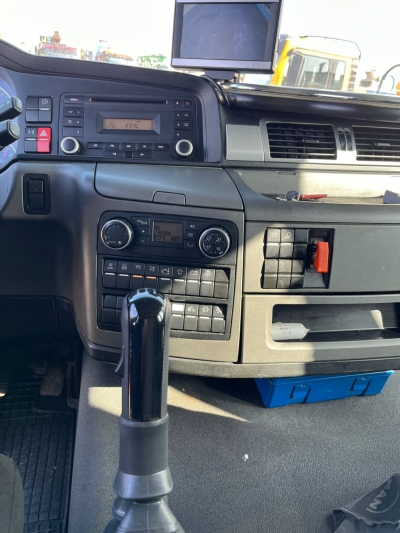 MAN TG-S 26.440 BL 6x2 Kroll ADR