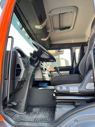 MAN TG-S 26.440 BL 6x2 Kroll ADR