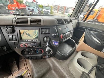 DAF TRUCKS (NL) CF 85/360 8x2/4 Rampe+PK 26.002 Funk