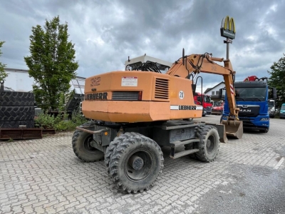 LIEBHERR A 312 Deutsch Top