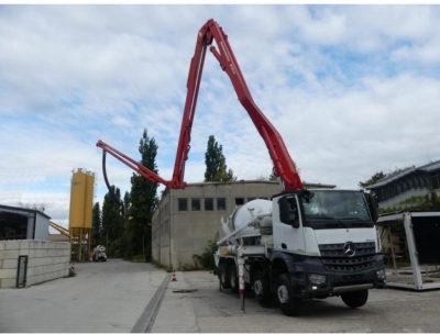 Mercedes-Benz Arocs 3243 8x4 Putzmeister deutsch top