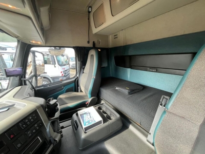 VOLVO (S) Truck FM 420 8x2/4 34m/t, Funk, Jib